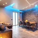 Apartmán Luxury Wellness With Jacuzzi & Free Parking *