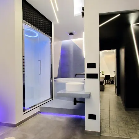 Luxury דירה