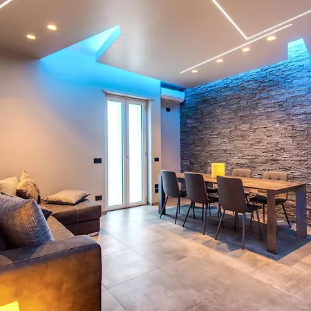 Апартаменты Luxury Wellness With Jacuzzi & Free Parking *